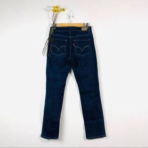 Levi’s Mid Rise Skinny dark wash denim jeans Sz 6M EUC